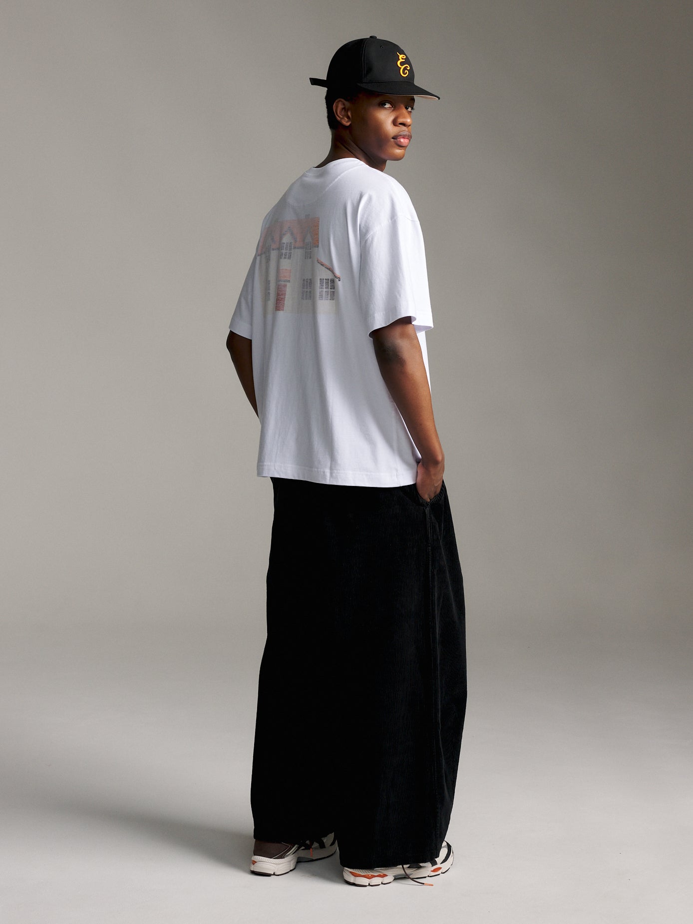 Home Tee - Big House White – Earls Collection