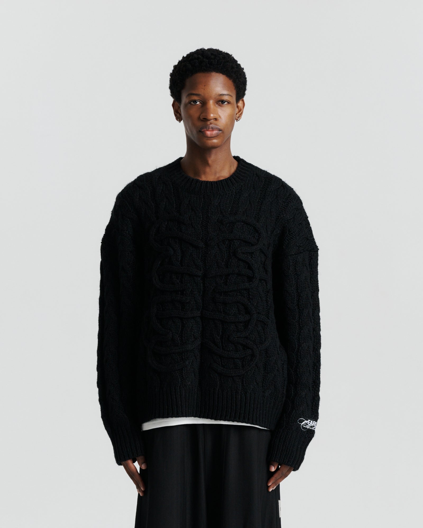 Monogram Crew - Black