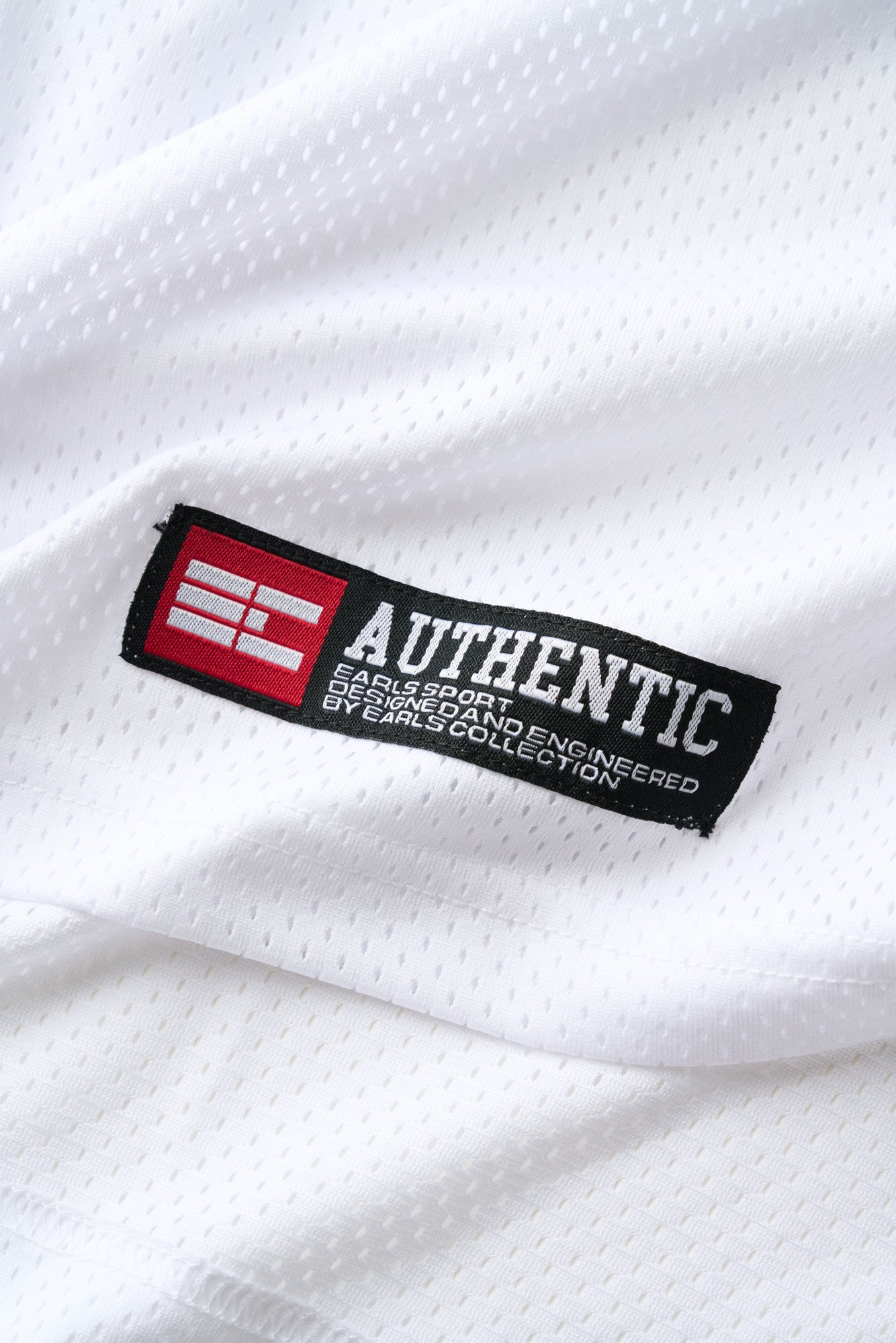 Sports Henley - White