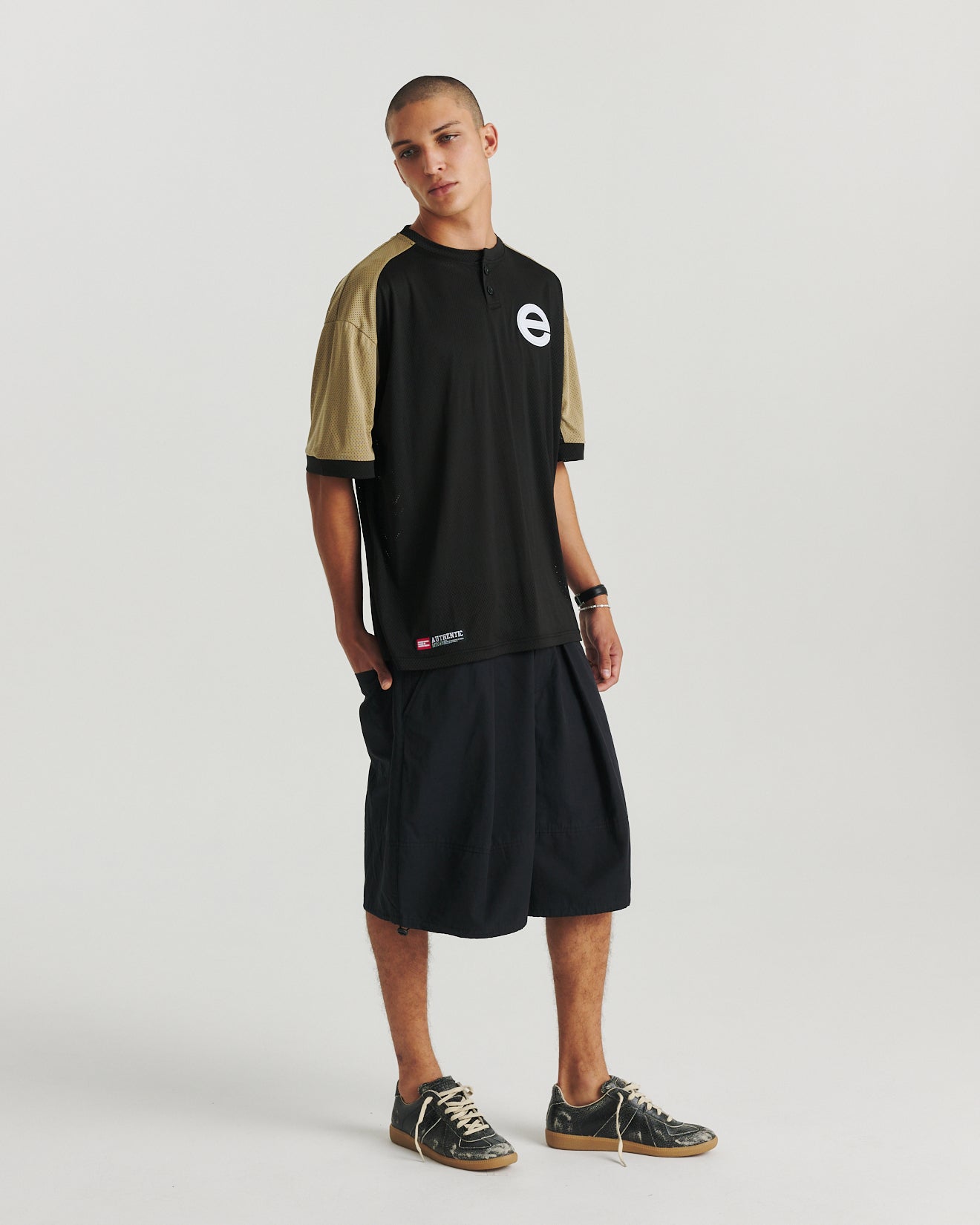 Sports Henley - Black