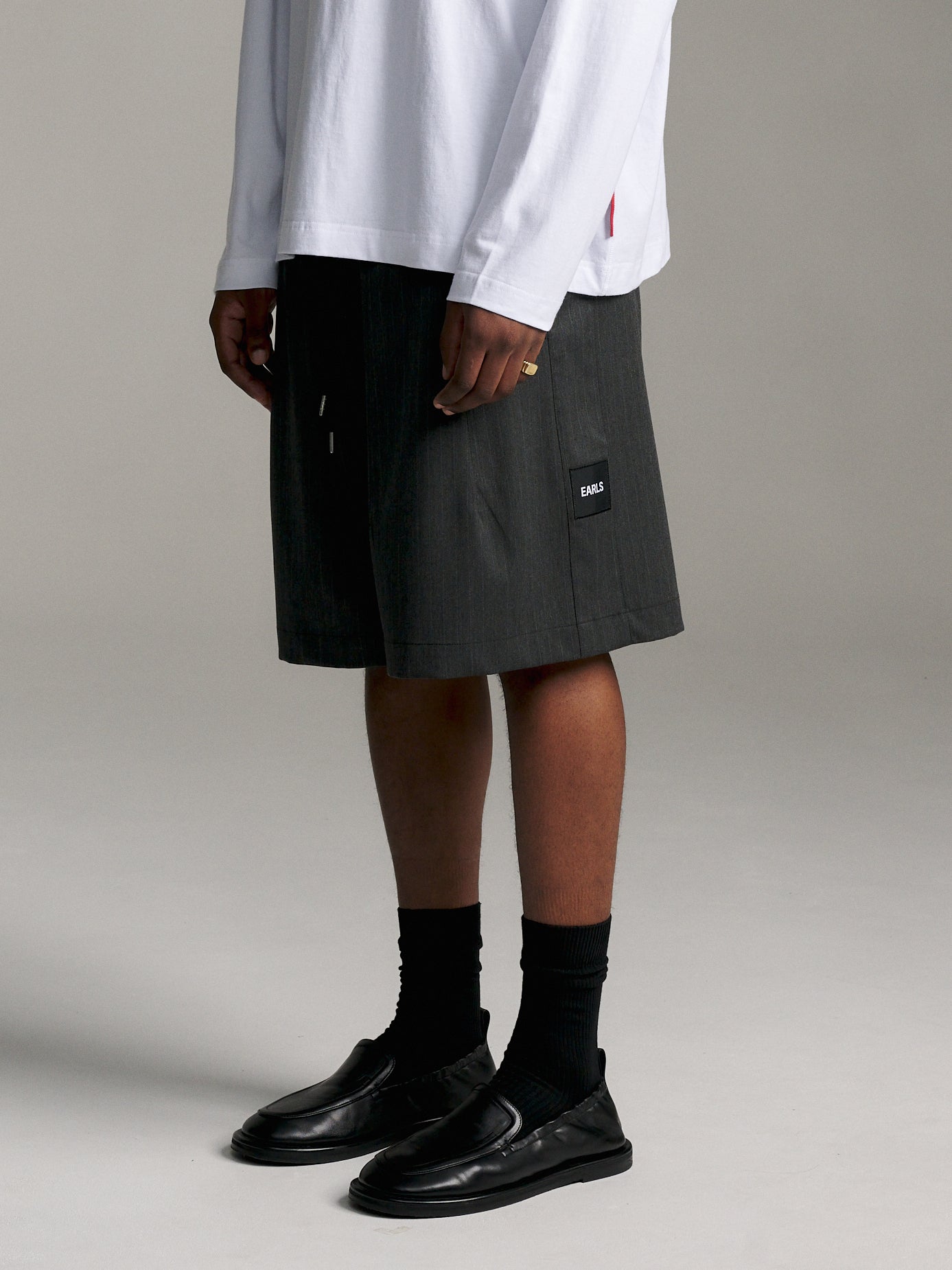 TR Relax Short - Black Stripe