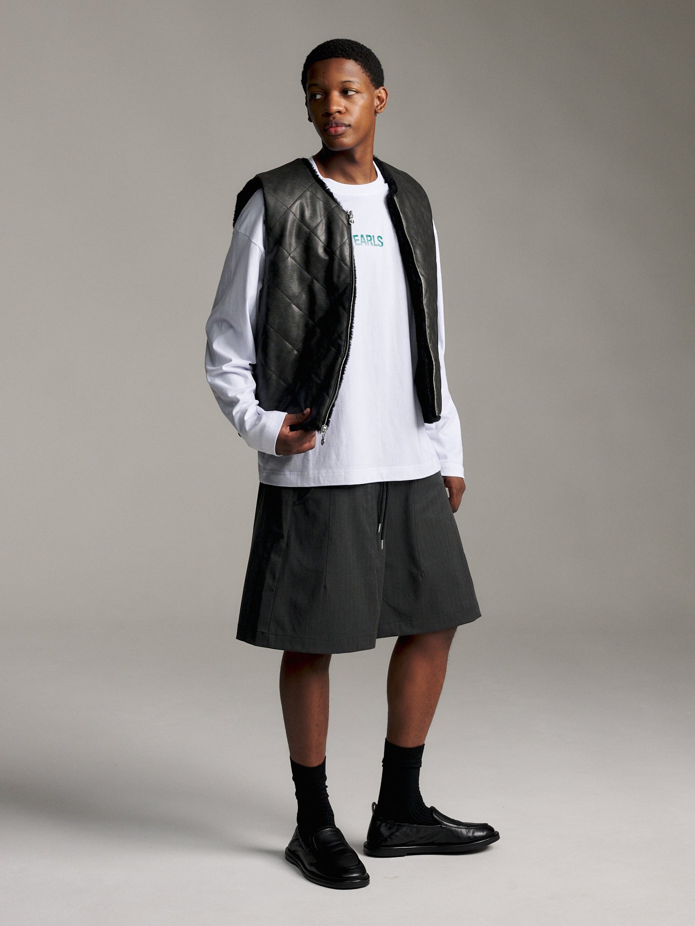 TR Relax Short - Black Stripe