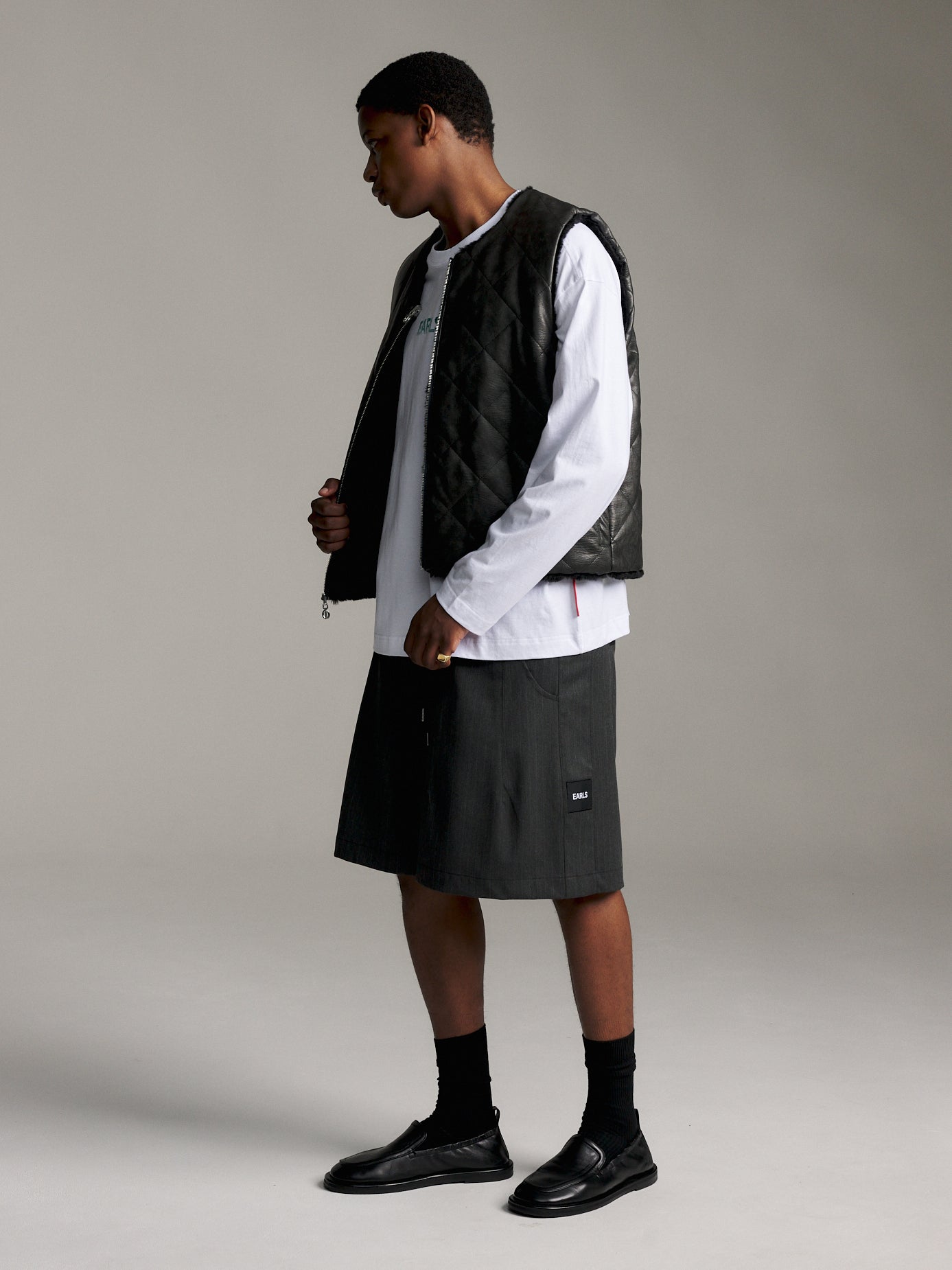 TR Relax Short - Black Stripe