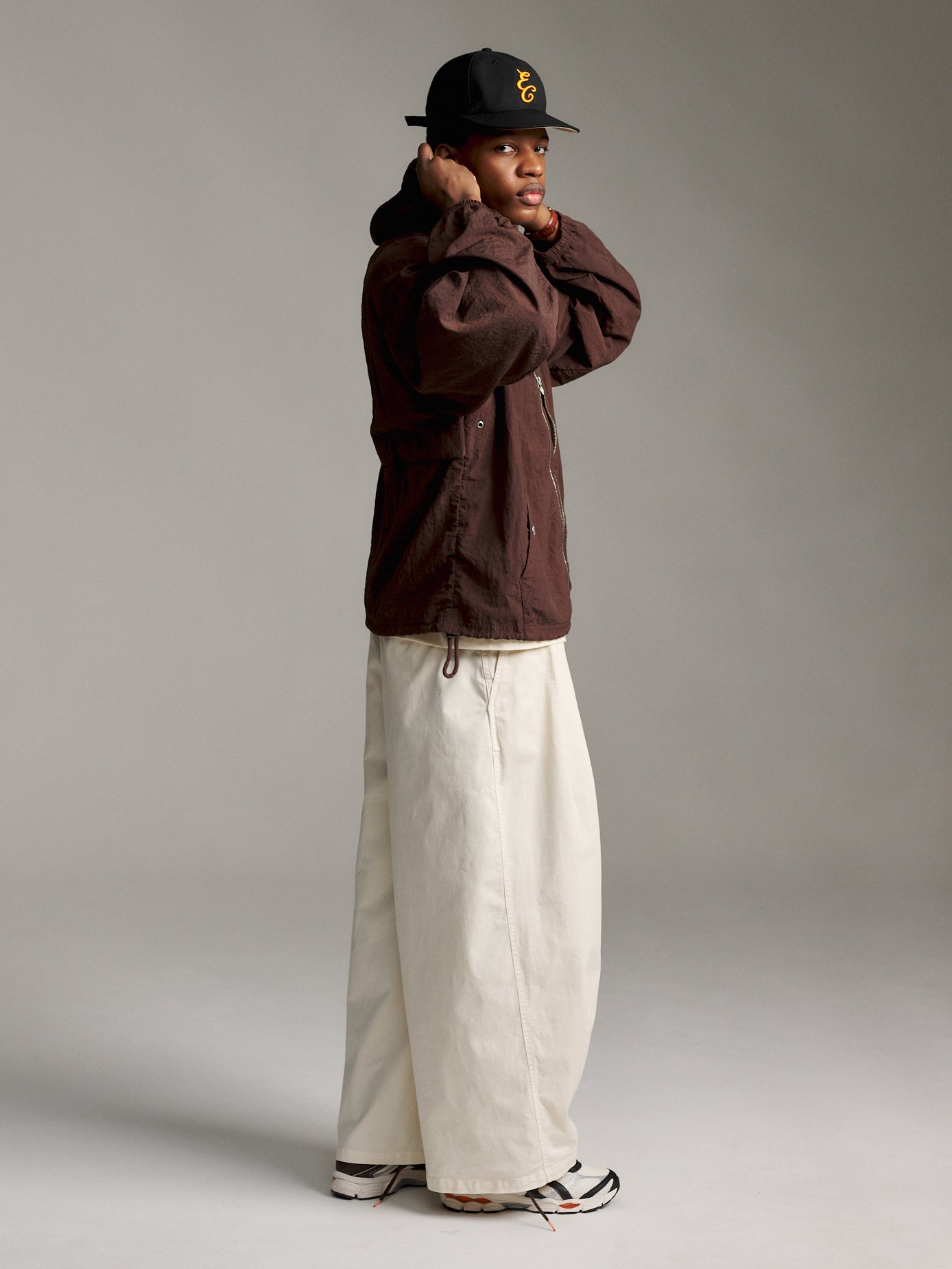 Nylon Zip Hood - Chocolate