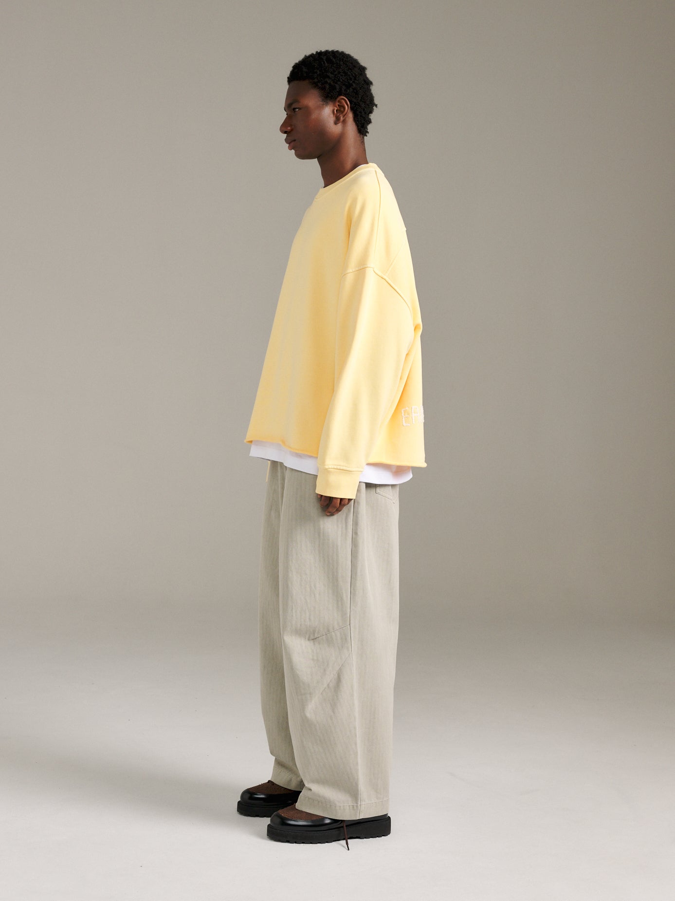 Raw Edge Crew - Pale Yellow