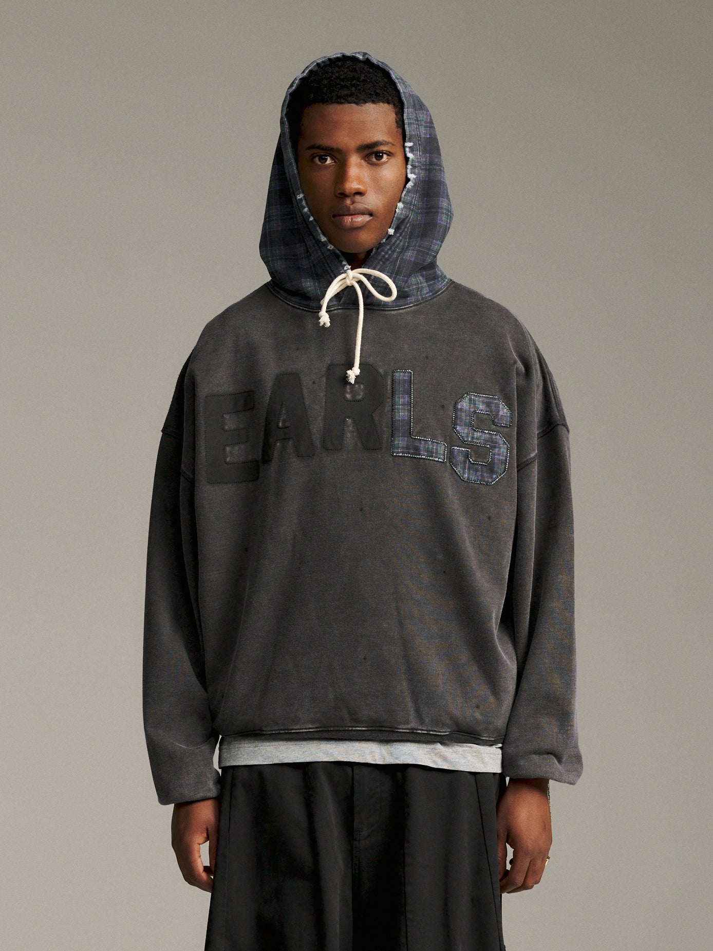 Contrast Hood - Black