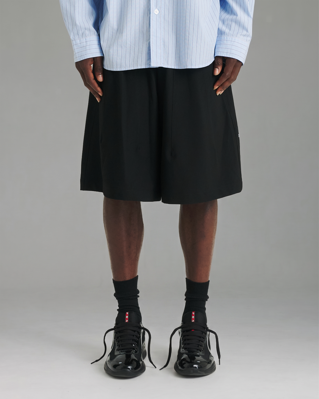 Relax Short - Black