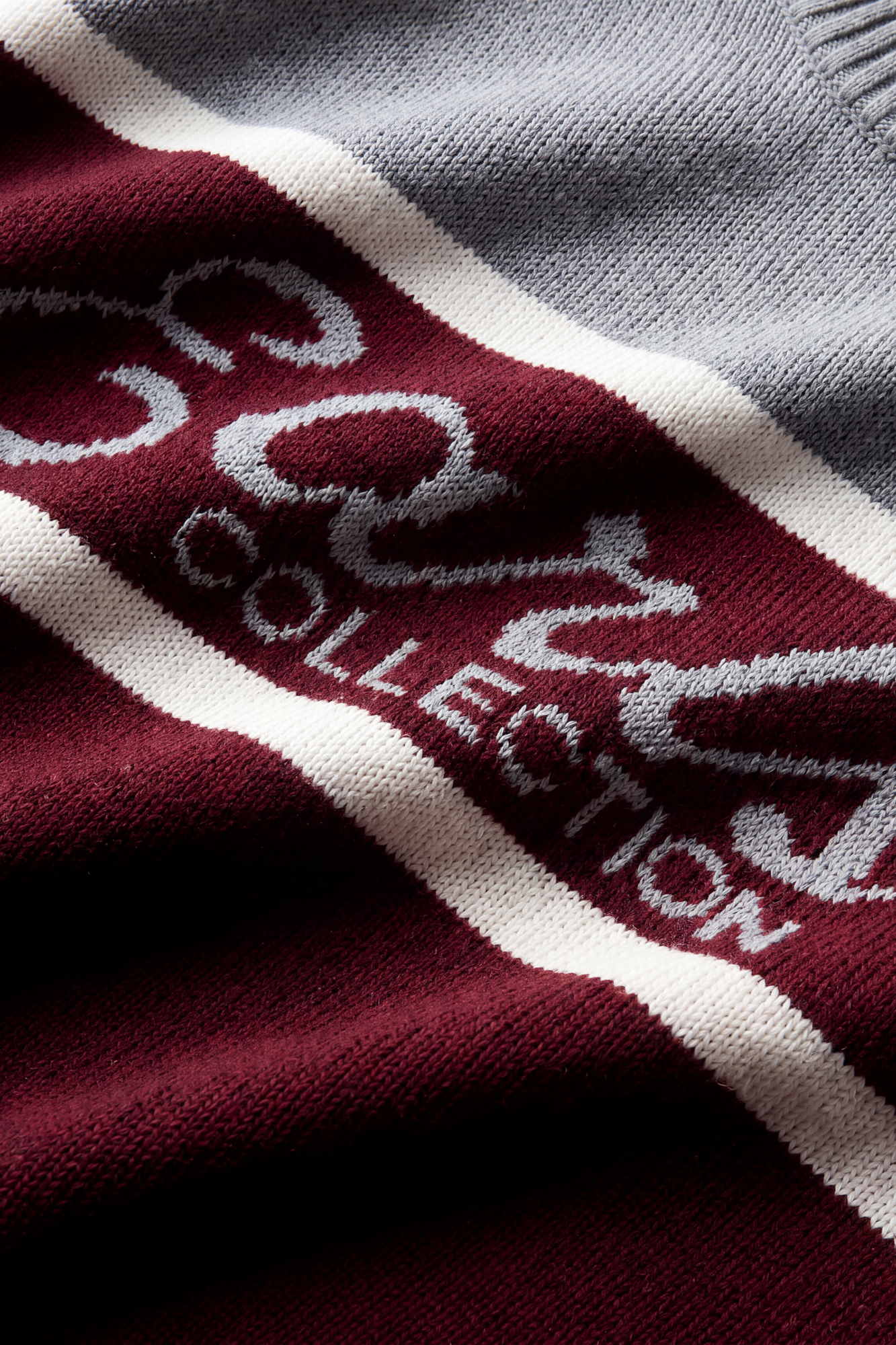 Sideline Intarsia - Burgundy