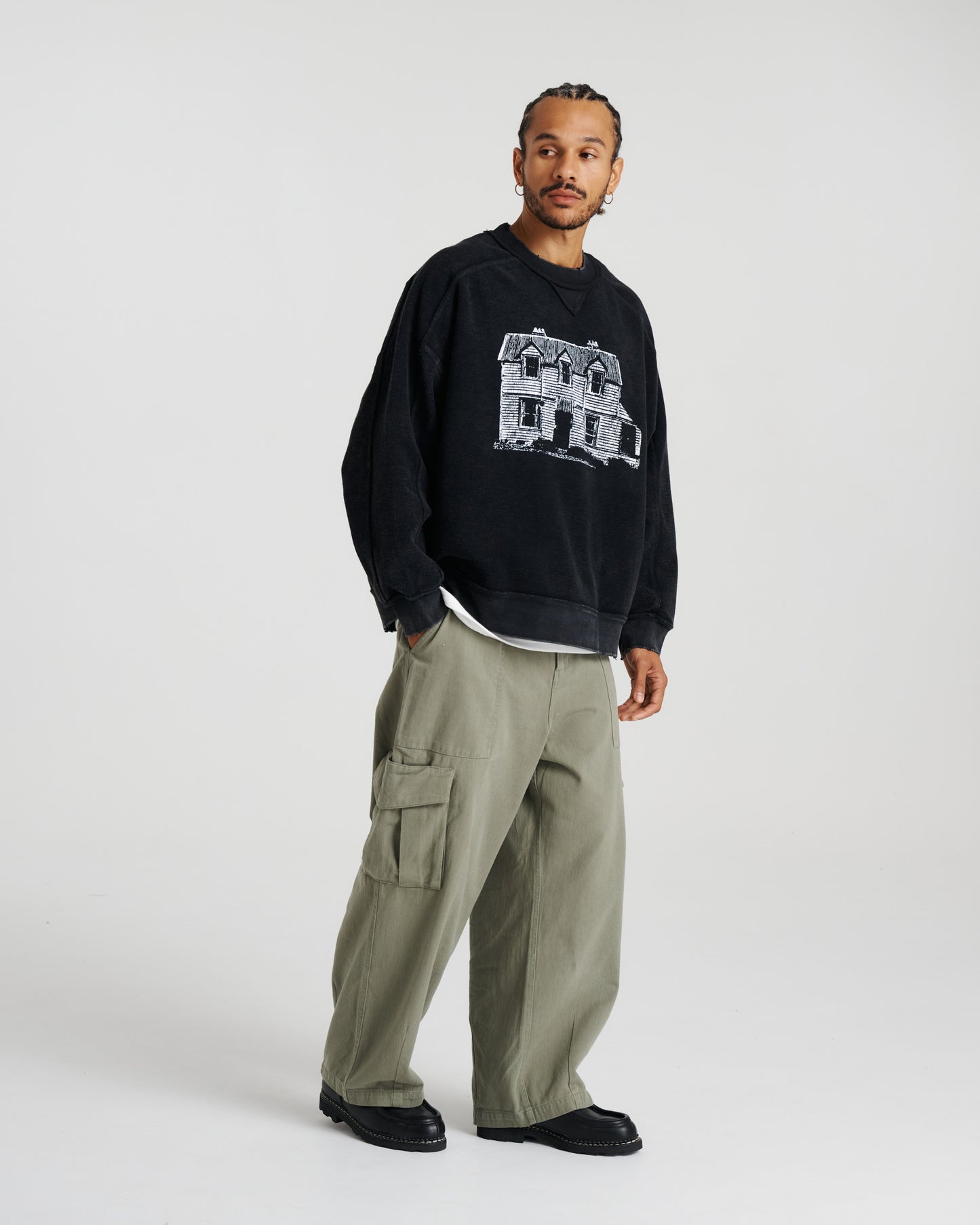 Schoolhouse Crewneck - Black