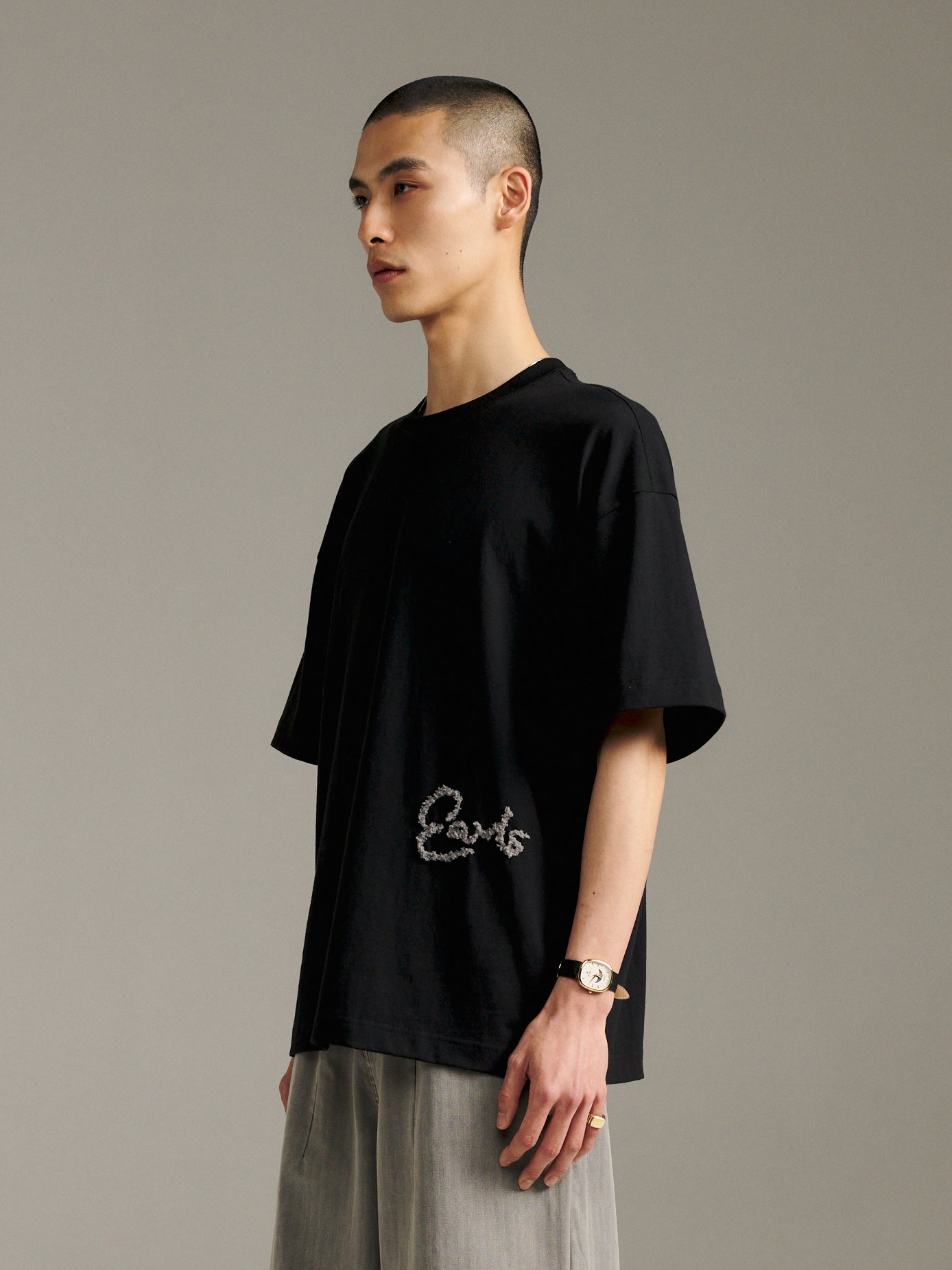 Rough Embroidery Tee - Black