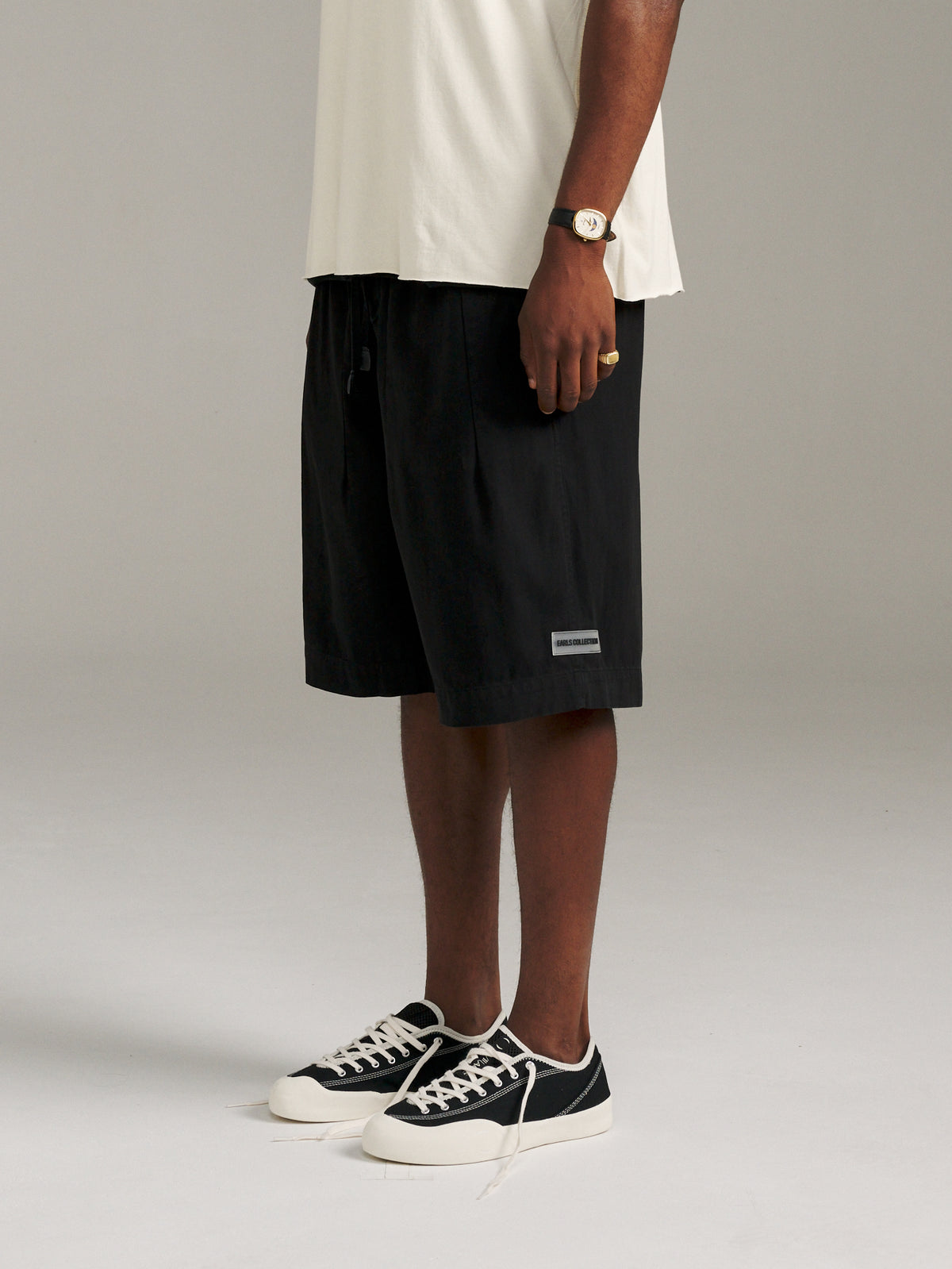 Bermuda Herringbone Short - Black