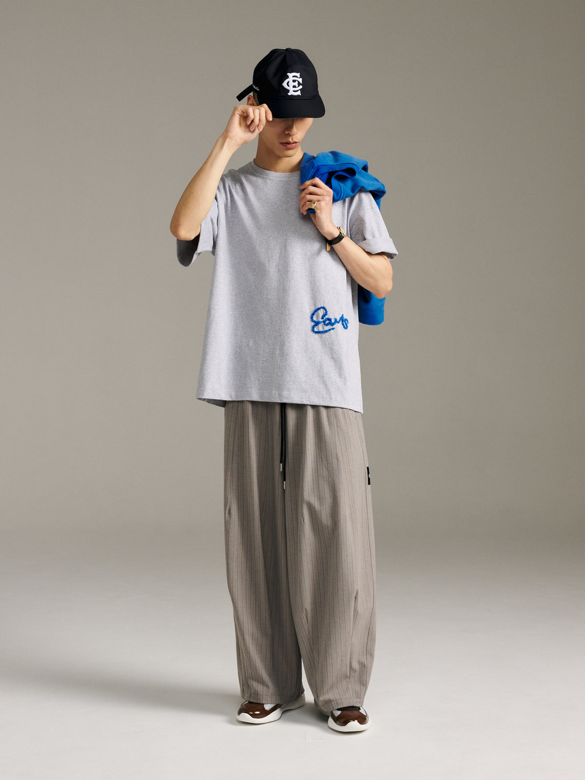 Rough Embroidery Tee - Grey Marle