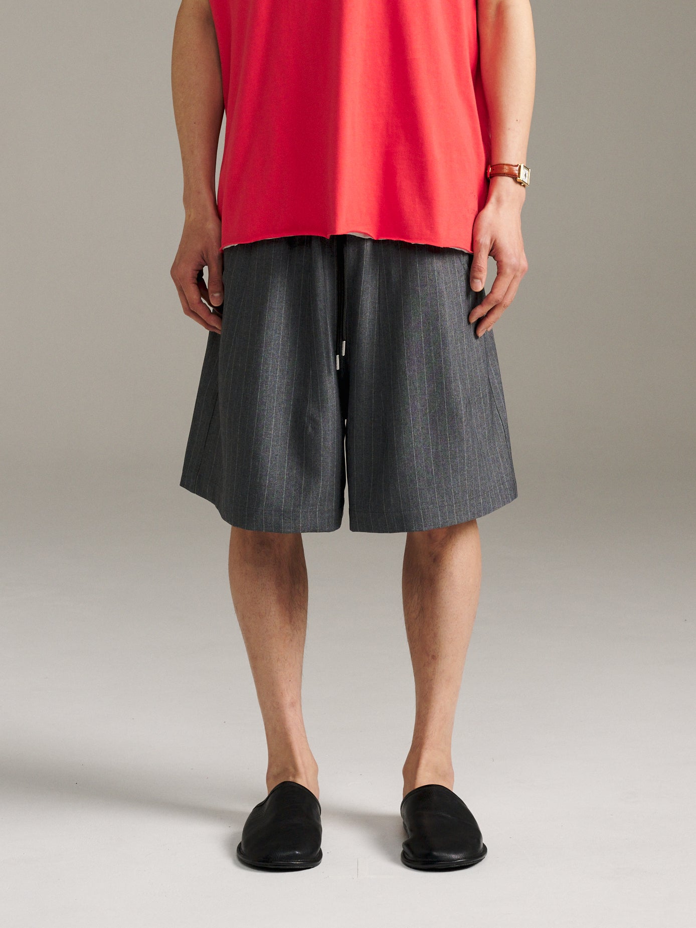 Relax Short - Grey Marle Pinstripe