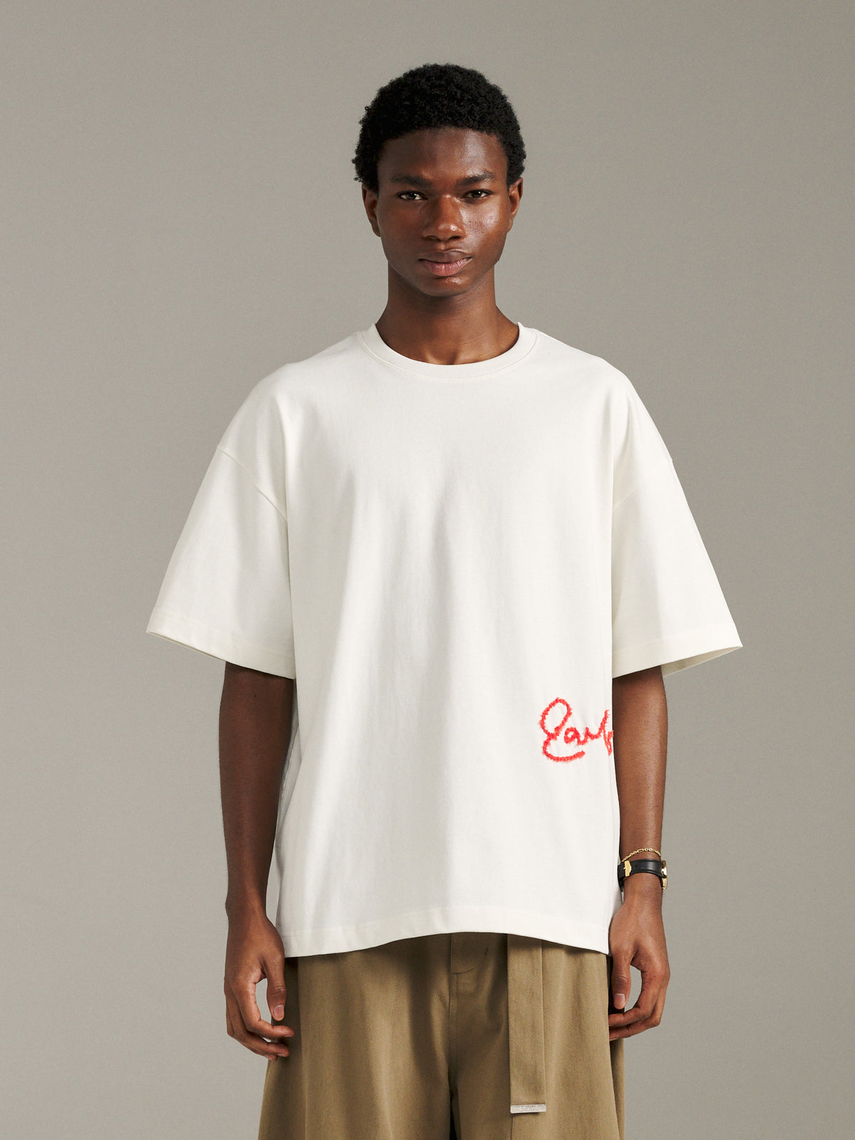 Rough Embroidery Tee - White