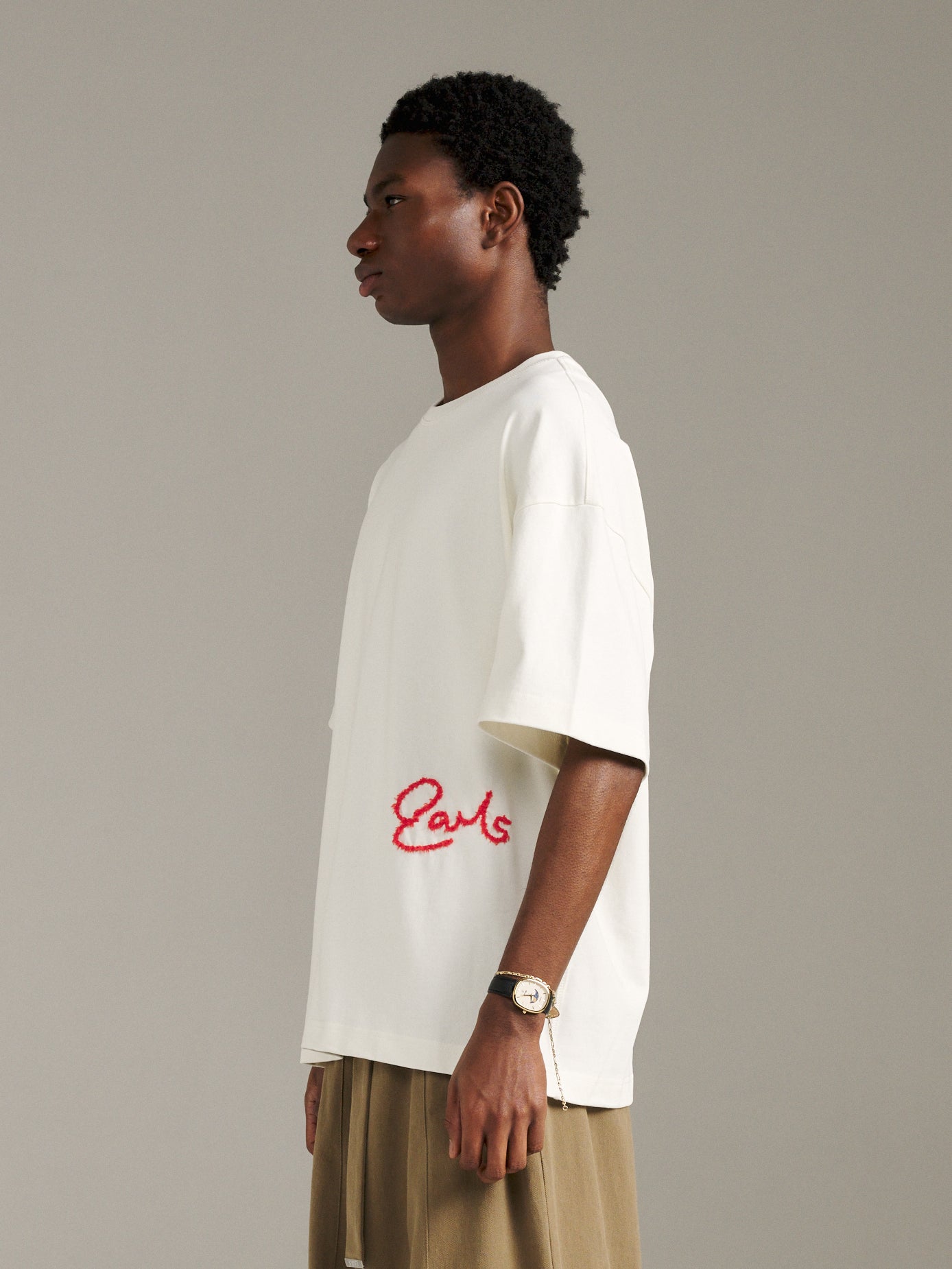 Rough Embroidery Tee - White