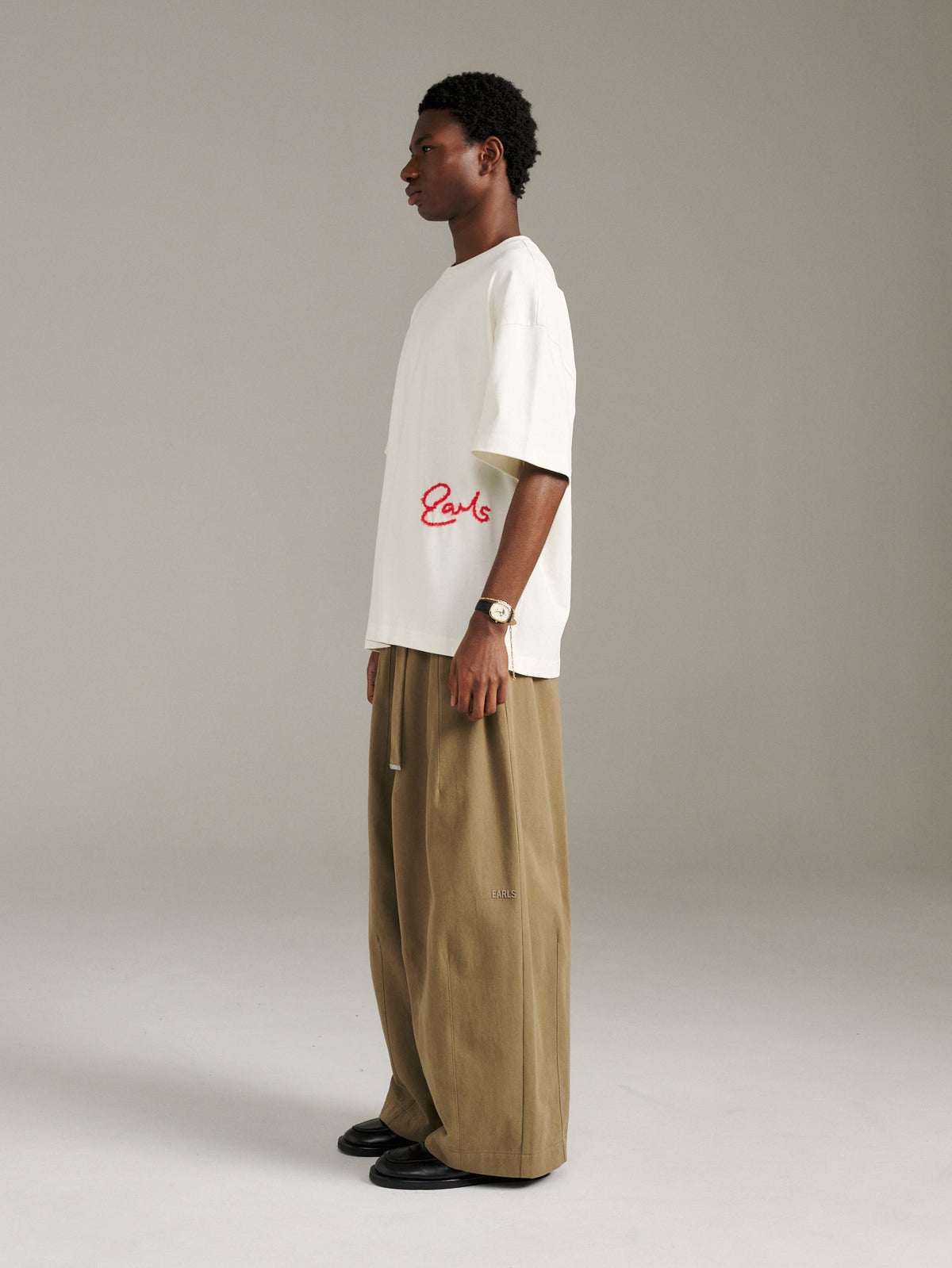 Rough Embroidery Tee - White