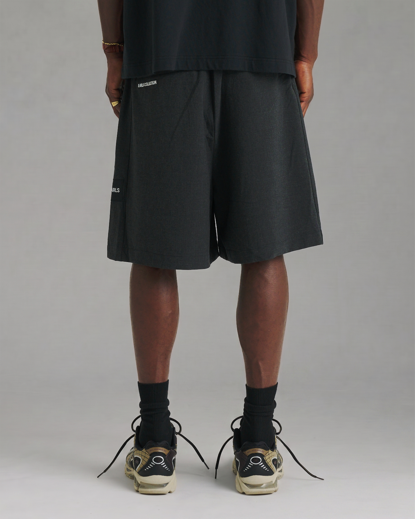 Relax Short - Charcoal